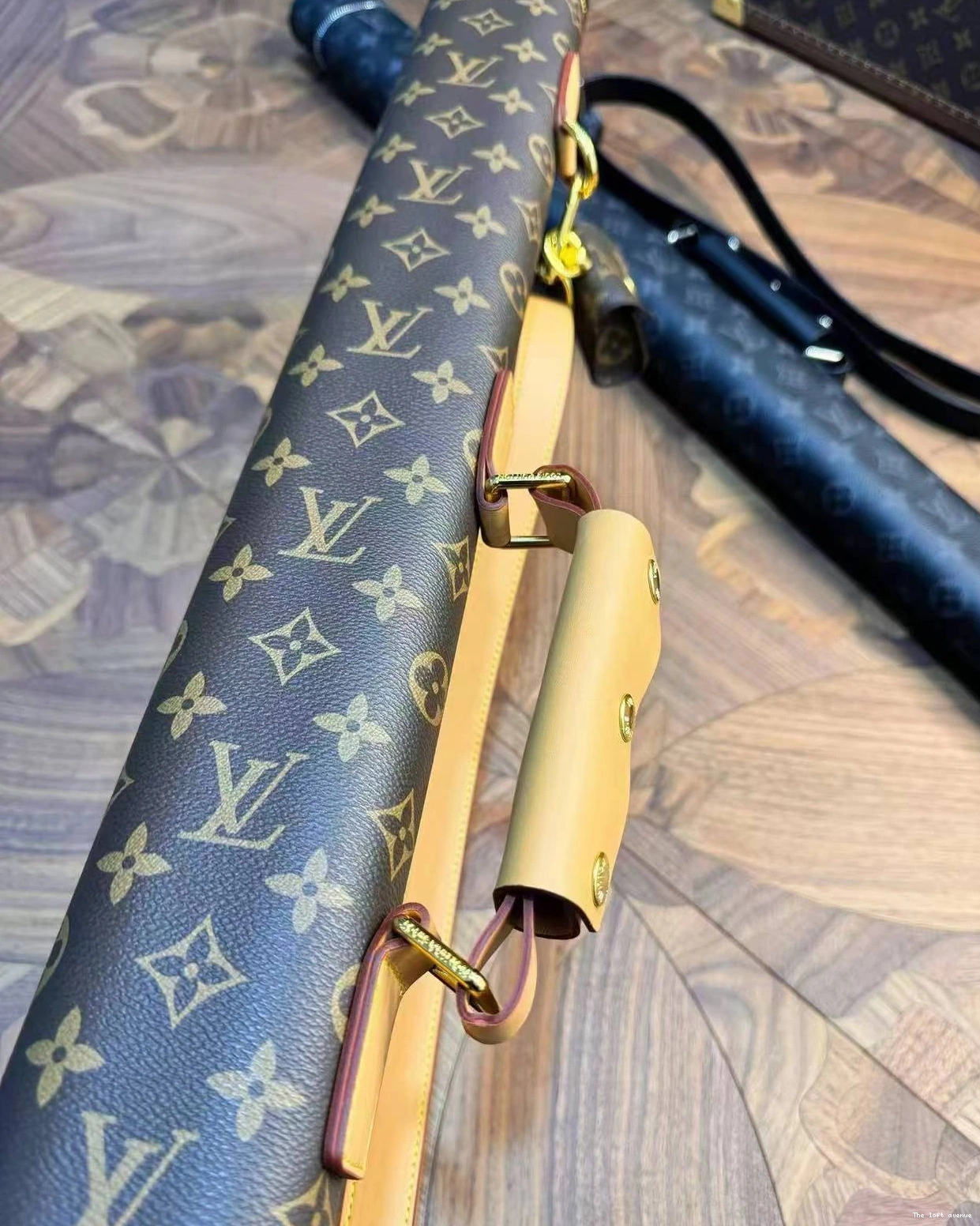 CUE BILLIARD LV COVER STICK 0810